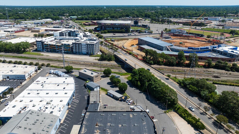 More Photos Of 1726 Altamont Ave, Richmond Warehouse For Lease