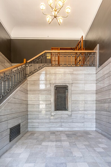 More Photos Of 7135 Canterbury Ave, Saint Louis Apartments For Sale