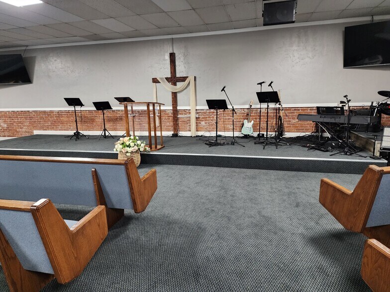 More Photos Of 142-144 N K St, Tulare Restaurant For Sale