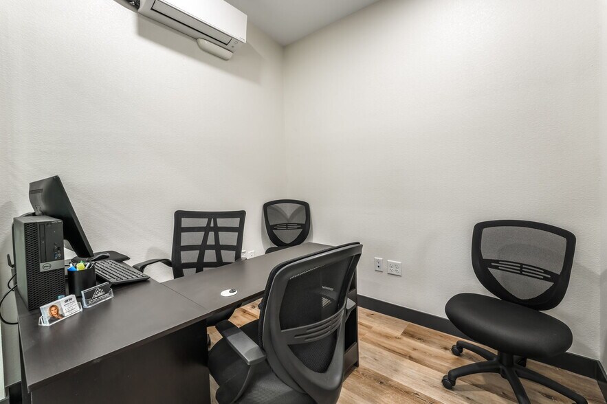More Photos Of 3329 S Eastern Ave, Las Vegas Office For Sale