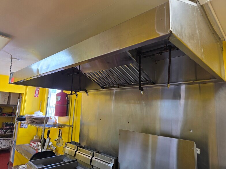 More Photos Of 11111 Wilmington Ave, Los Angeles Storefront Retail Residential For Lease