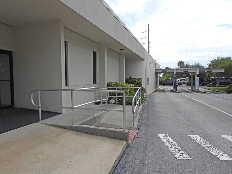 More Photos Of 505 Brevard Ave, Cocoa Bank For Lease