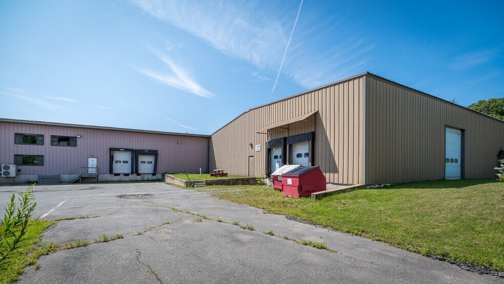 More Photos Of 44 Mitchell Rd, Ipswich Warehouse For Lease