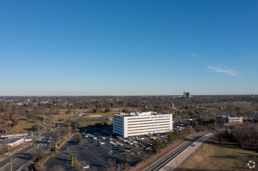 More Photos Of 1600 Stewart Ave, Westbury Medical For Lease