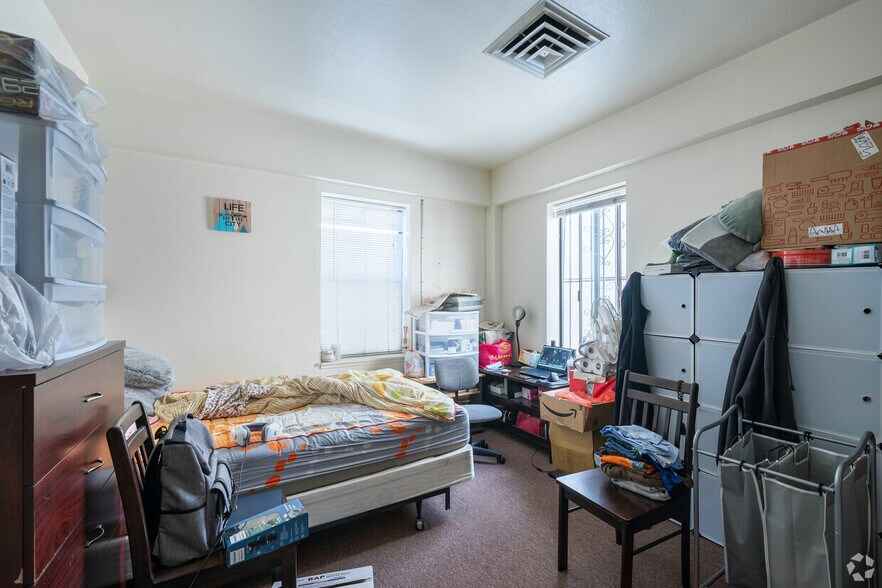 More Photos Of 815-821 Webster St, Oakland Storefront Retail Office For Lease