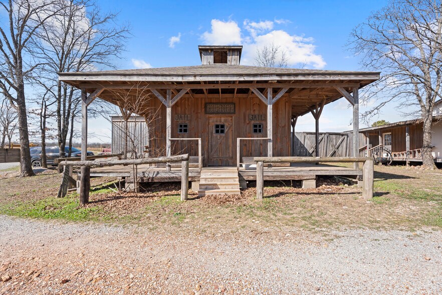 More Photos Of 40082 County Road 591, Jay Apartments For Sale