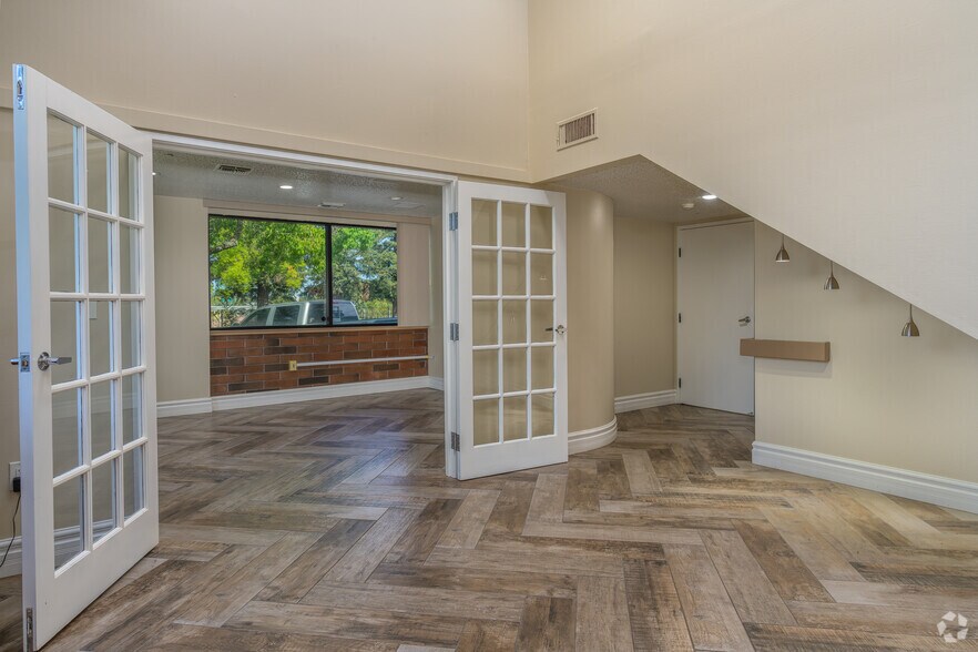 More Photos Of 10304 Placer Ln, Sacramento Office For Lease