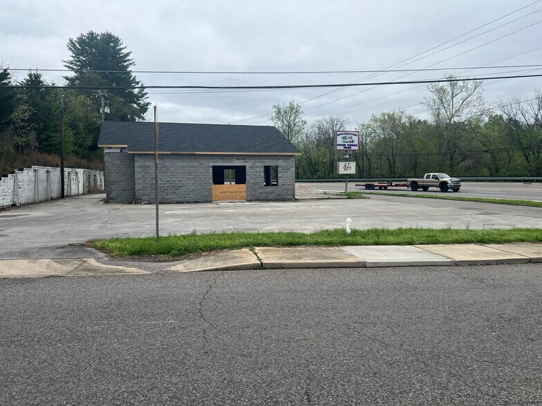 Primary Photo Of 330 S White St, Athens Restaurant For Sale