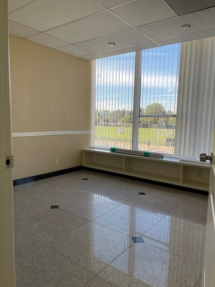 More Photos Of 12150-12162 Hamlin St, North Hollywood Storefront Retail Office For Lease