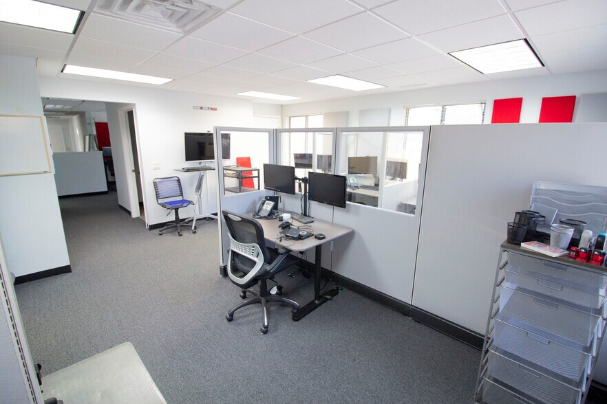 More Photos Of 3030 S 9th St, Kalamazoo Medical For Sale