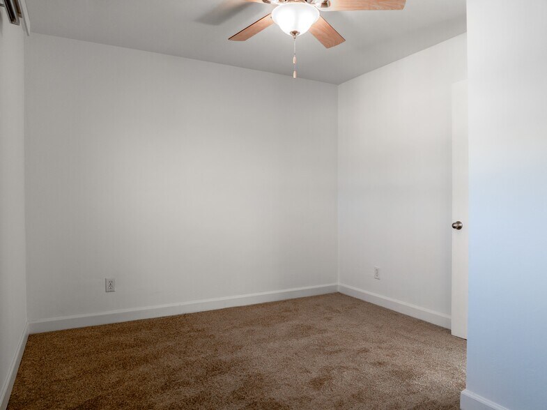 More Photos Of 4869 Pine St, La Mesa Apartments For Sale