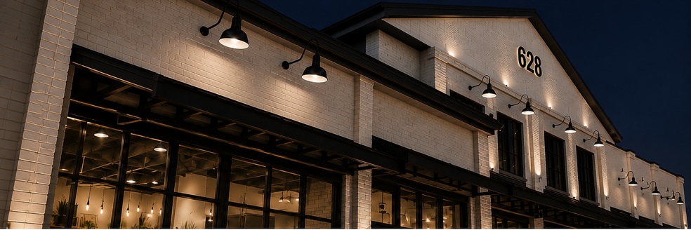 More Photos Of 628 Meridian St N, Huntsville Freestanding For Lease