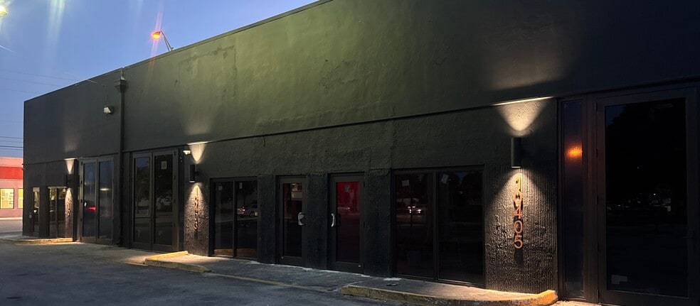More Photos Of 10401 SW 186th St, Miami Service For Lease