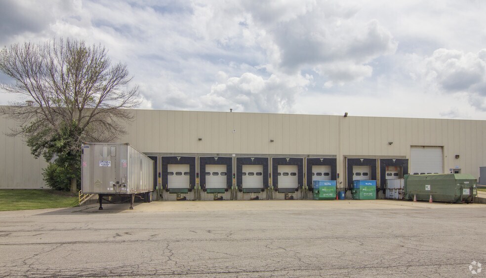 More Photos Of 2000 E 196th St N, Westfield Warehouse For Lease