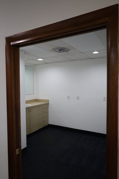 More Photos Of 4820 Okeechobee Blvd, West Palm Beach Medical For Lease