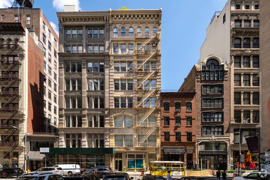 More Photos Of 7 E 17th St, New York Office For Sale