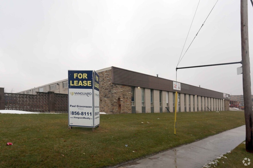 More Photos Of 2424 Finch Av W, Toronto Warehouse For Lease