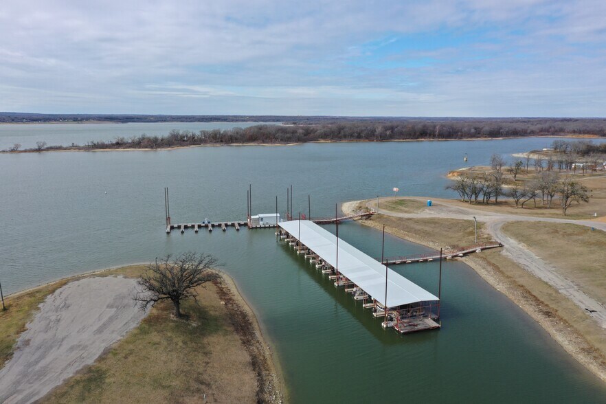 More Photos Of 13947 Reel Ln, Madill Marina For Sale
