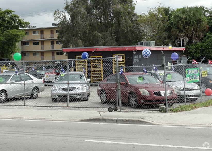 More Photos Of 11537 NW 27th Ave, Miami Freestanding For Lease