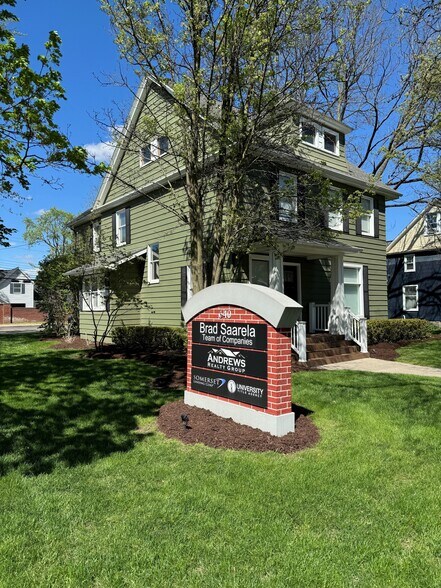 More Photos Of 640 W University Dr, Rochester Office Residential For Lease