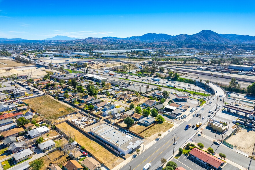 More Photos Of 372 N Mt. Vernon Ave, Colton Warehouse For Sale
