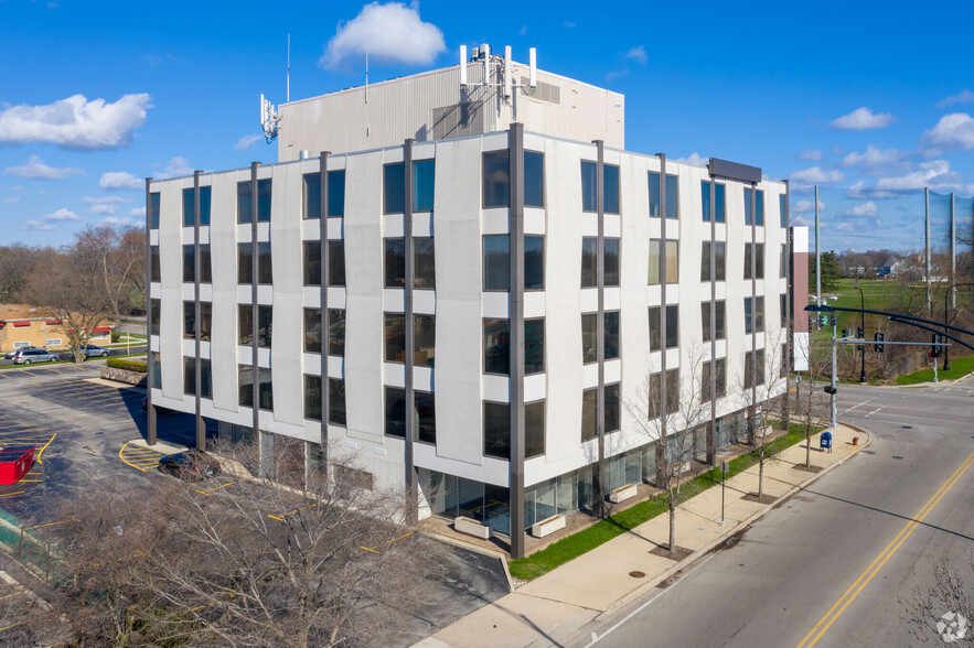 Primary Photo Of 4001 W Devon Ave, Chicago Medical For Lease