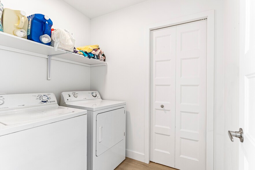 More Photos Of 365 Rue Adams E, Richmond Apartments For Sale