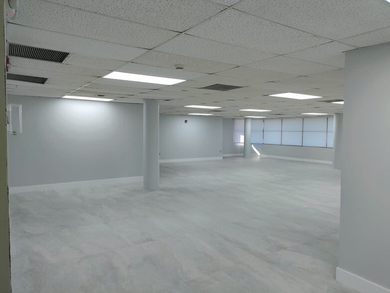 More Photos Of 1799 W Oakland Park Blvd, Oakland Park Office For Lease