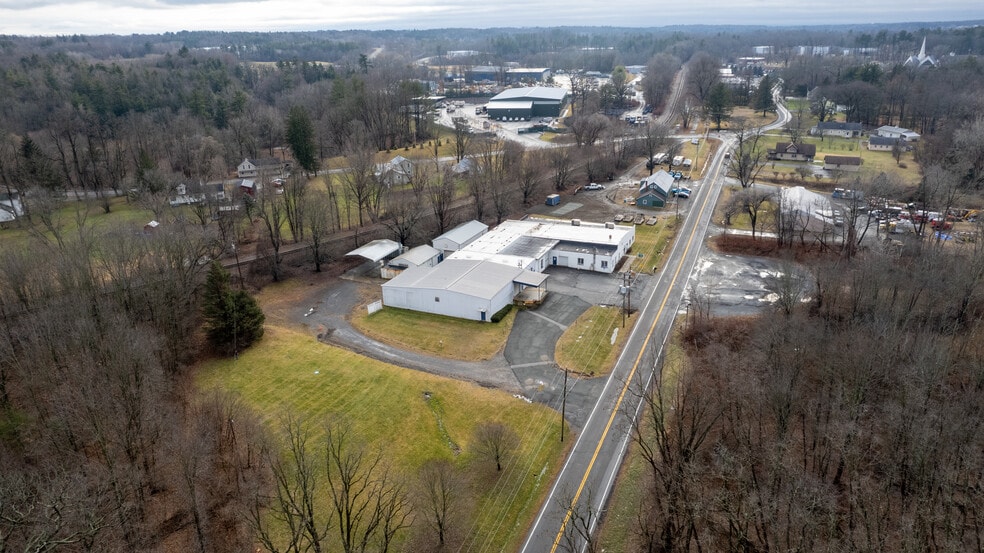 More Photos Of 180 Ushers Rd, Round Lake Warehouse For Sale