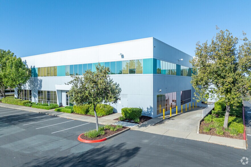 More Photos Of 11155 International Dr, Rancho Cordova Office For Sale