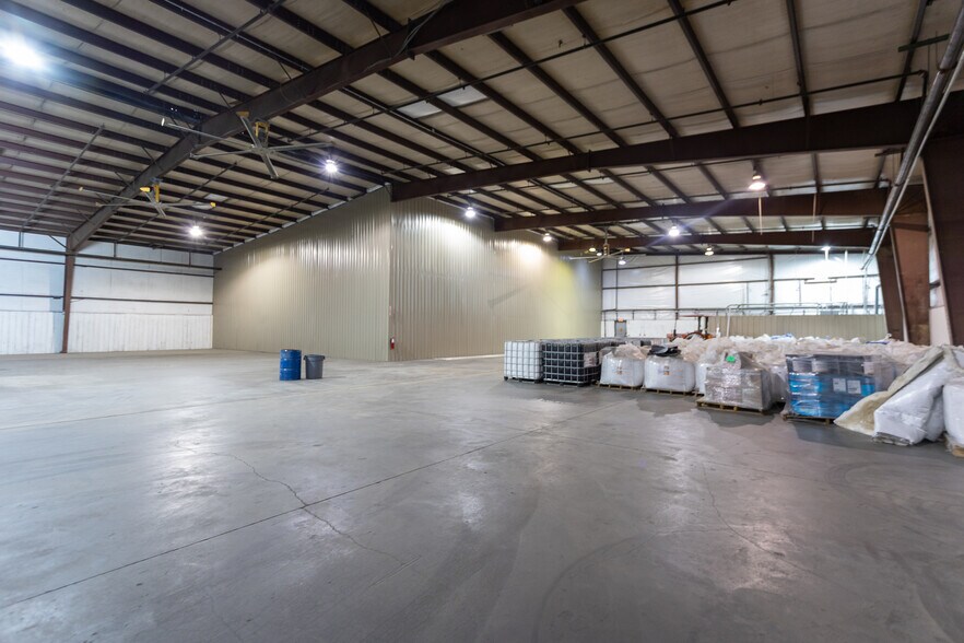 More Photos Of 1209 W Market St, Smithfield Industrial For Sale