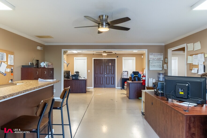 More Photos Of 55 Alston Ct, Forest Park Truck Terminal For Sale