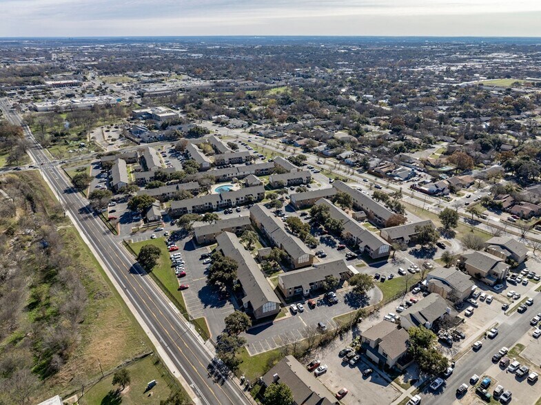 More Photos Of 1101 Rutland Dr, Austin Apartments For Sale
