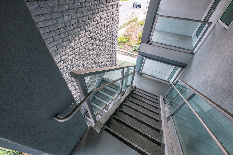More Photos Of 4301 Birch St, Newport Beach Unknown For Lease