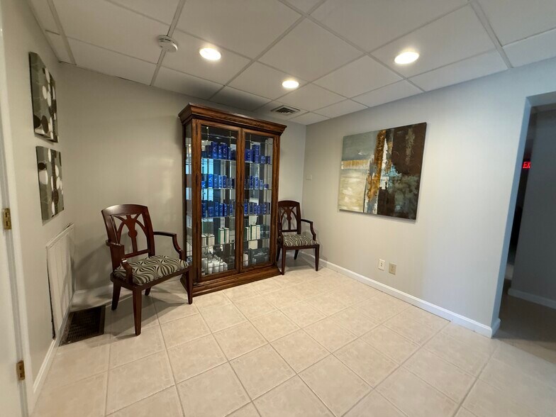 More Photos Of 178 Park St, North Reading Medical For Lease