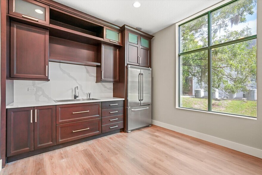 More Photos Of 141 Parliament Loop, Lake Mary Office For Sale