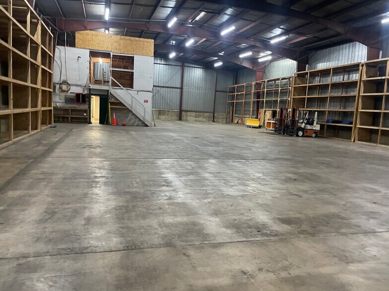 More Photos Of 2325 Sinton Rd, Colorado Springs Warehouse For Lease