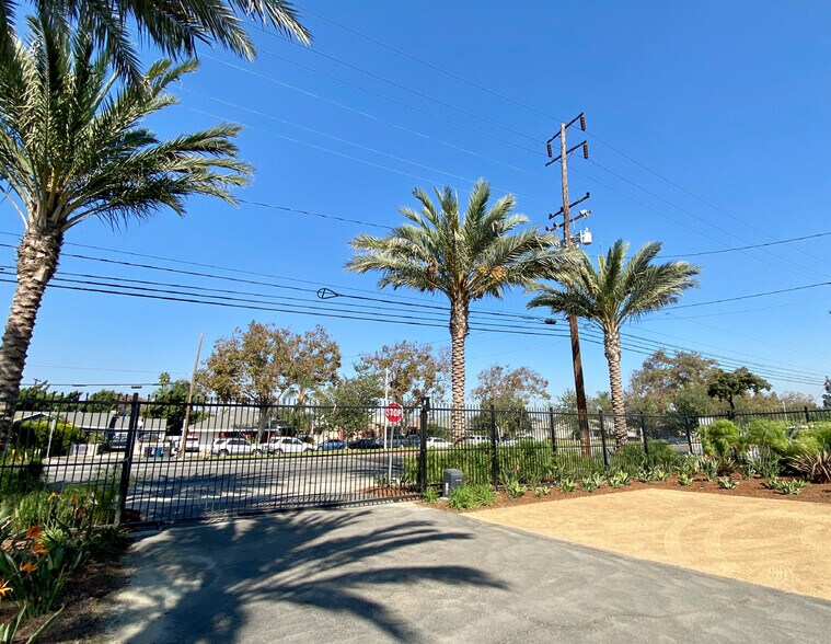 More Photos Of 9152 Rosecrans Ave, Bellflower Land For Lease