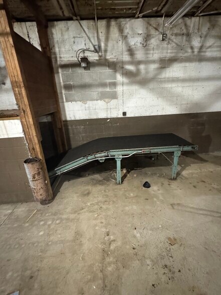 More Photos Of 311 N Superior St, Appleton Industrial For Sale