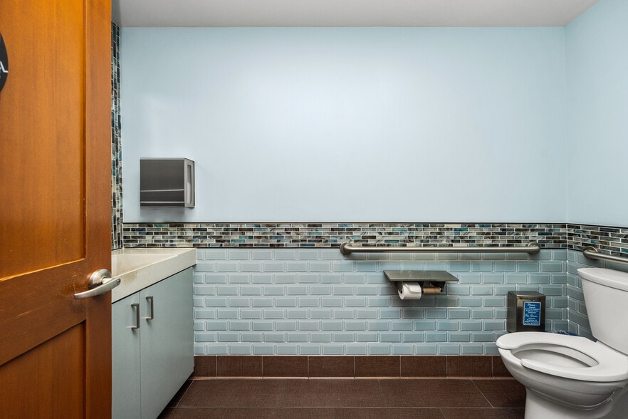 More Photos Of 615 E Chapman Ave, Orange Medical For Sale