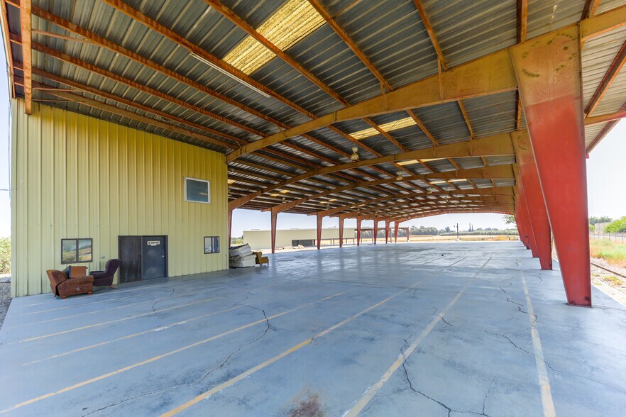 More Photos Of 2933 French Camp, Manteca Land For Lease