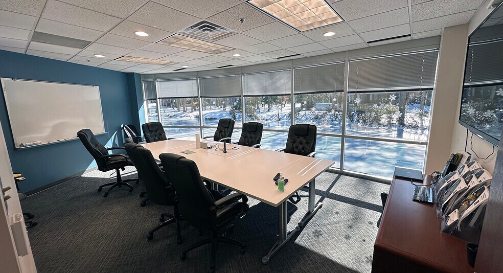 More Photos Of 4301 Dominion Blvd, Glen Allen Office For Lease