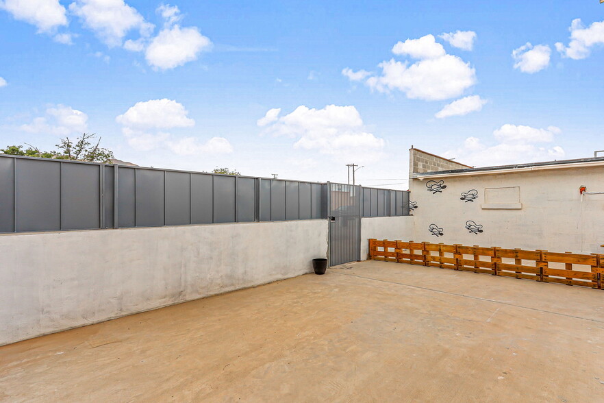 More Photos Of 2222 Bassett Ave, El Paso Storefront Retail Residential For Sale