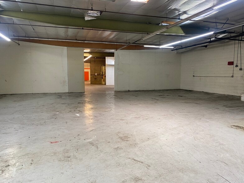 More Photos Of 13546 Central Ave, Chino Service For Lease