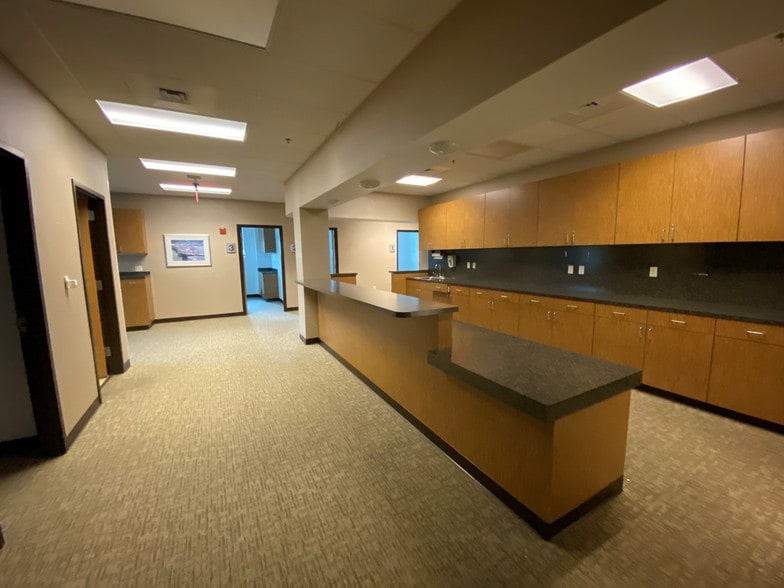 More Photos Of 5665 Lowery Rd, Norfolk Medical For Sale