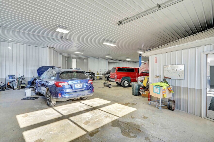 More Photos Of 5220 Maple Ln, Cuba Auto Repair For Sale