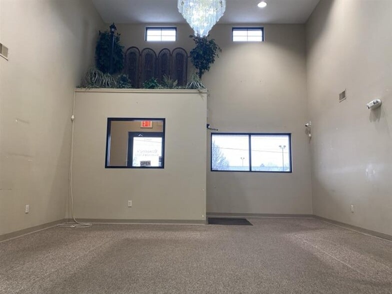 More Photos Of 505 E Ireland Rd, South Bend Office For Lease