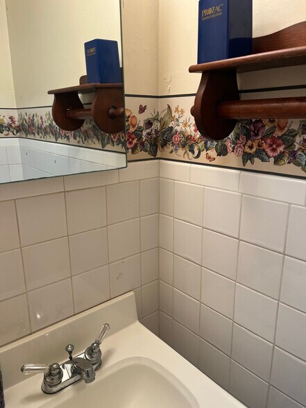 More Photos Of 6942 State Route 44, Ravenna Medical For Sale