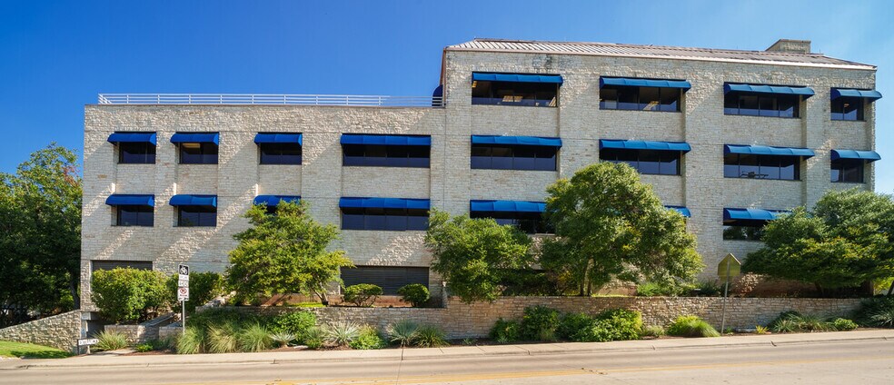 More Photos Of 3200 Red River St, Austin Medical For Lease