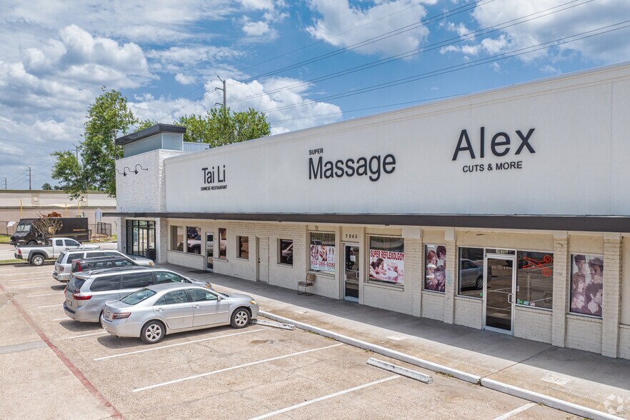 More Photos Of 7924 FM-1960 E, Humble Unknown For Lease